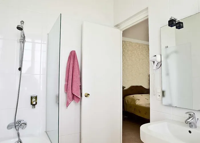 Отель Les Goelands Сен-Жан-де-Люз