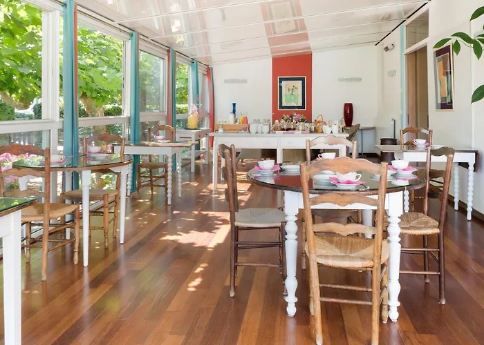 Les Goelands Отель Сен-Жан-де-Люз